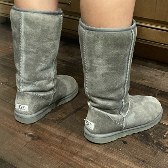 UGG Boots!!! - Picture 4 of 9